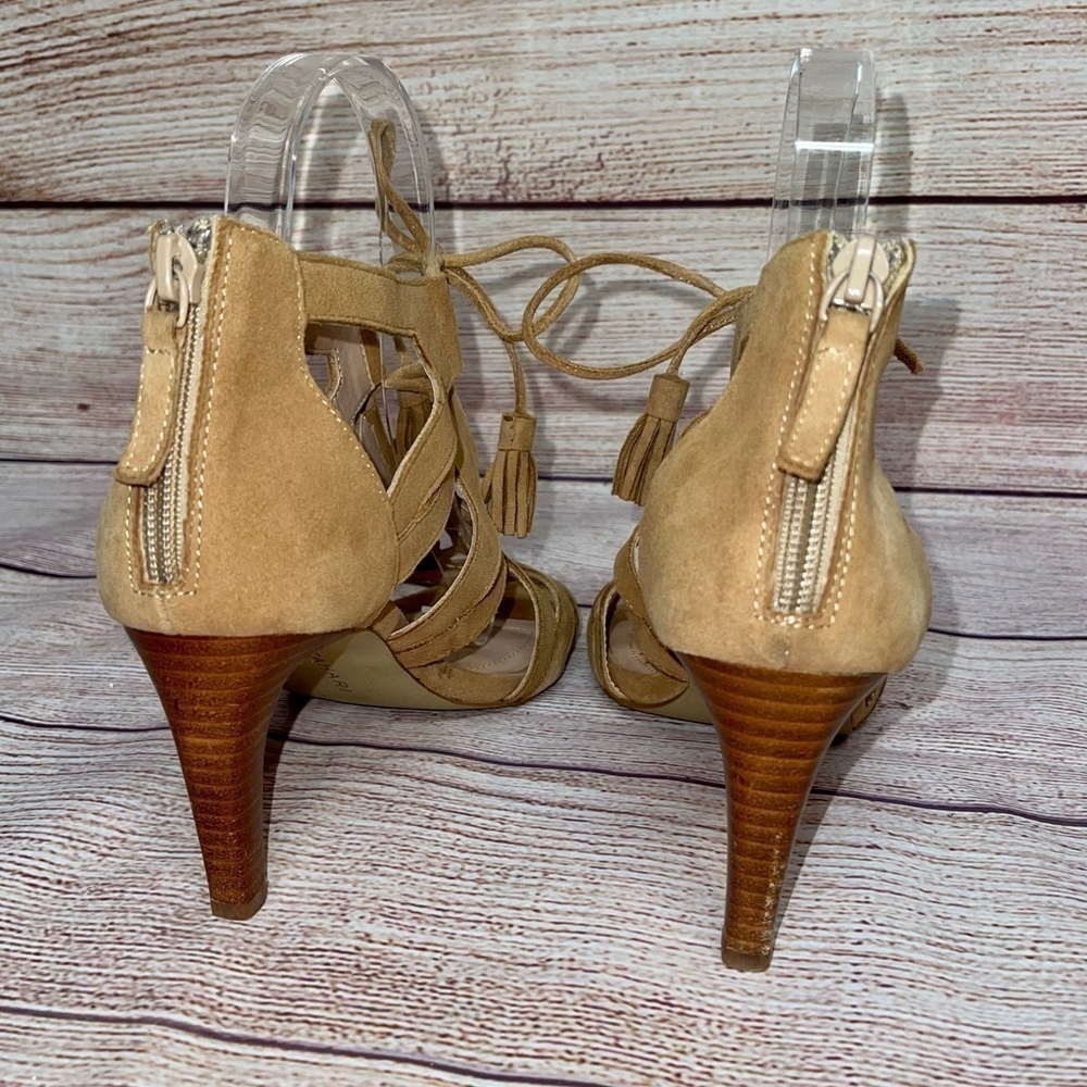Tahari 'Norway' Sandals - Picture 3 of 6